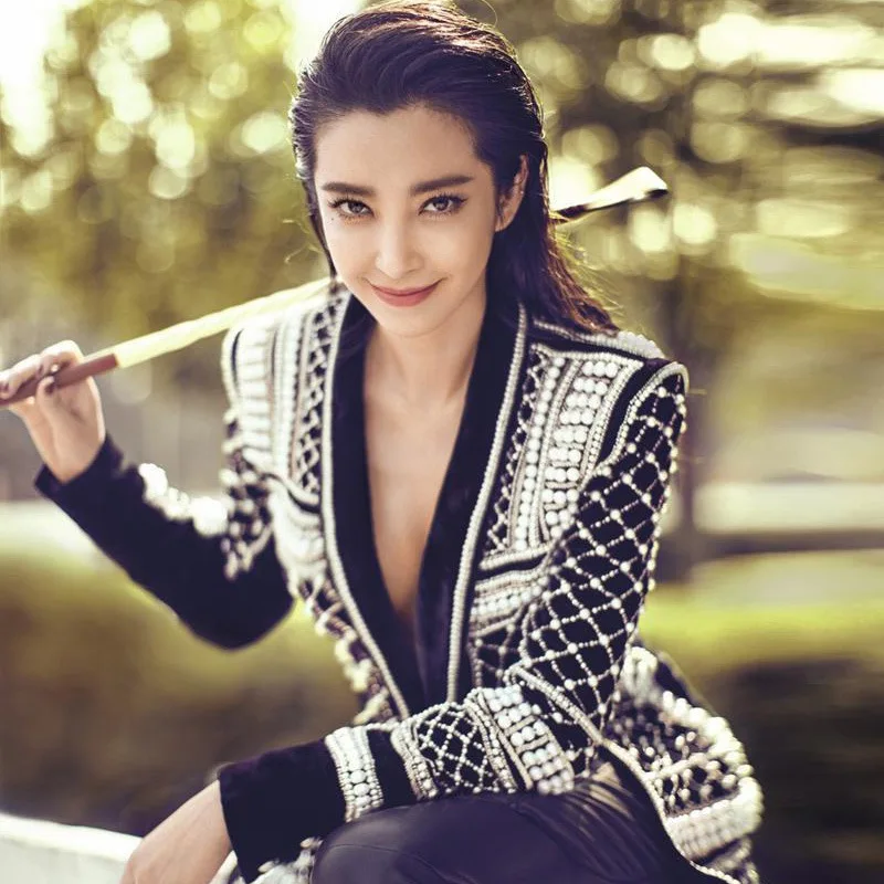 The Same Black-and-white Relief Nail-bead Knitted Sweater Women Made In Autumn of 2019 V-Neck Pullovers Black Sweater Women
The Same Black-and-white Relief Nail-bead Knitted Sweater Women Made In Autumn of 2019 V-Neck Pullovers Black Sweater Women