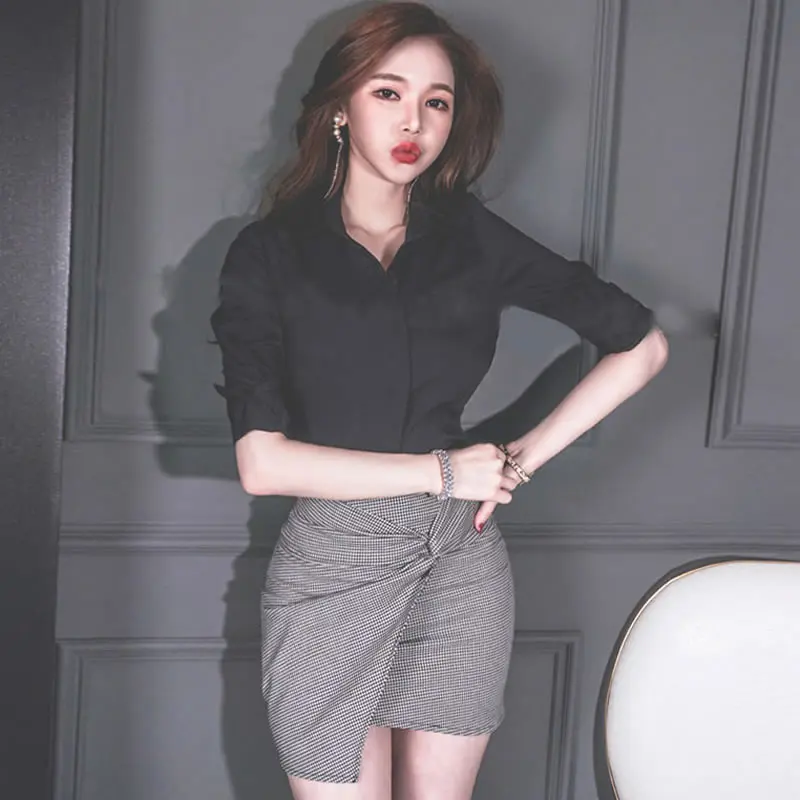 2020 Spring Korea Women OL Cloth V-Neck Office Cloth Women Blouse Mini skirt Sets Two-Pieces Work Suit Dress
2020 Spring Korea Women OL Cloth V-Neck Office Cloth Women Blouse Mini skirt Sets Two-Pieces Work Suit Dress