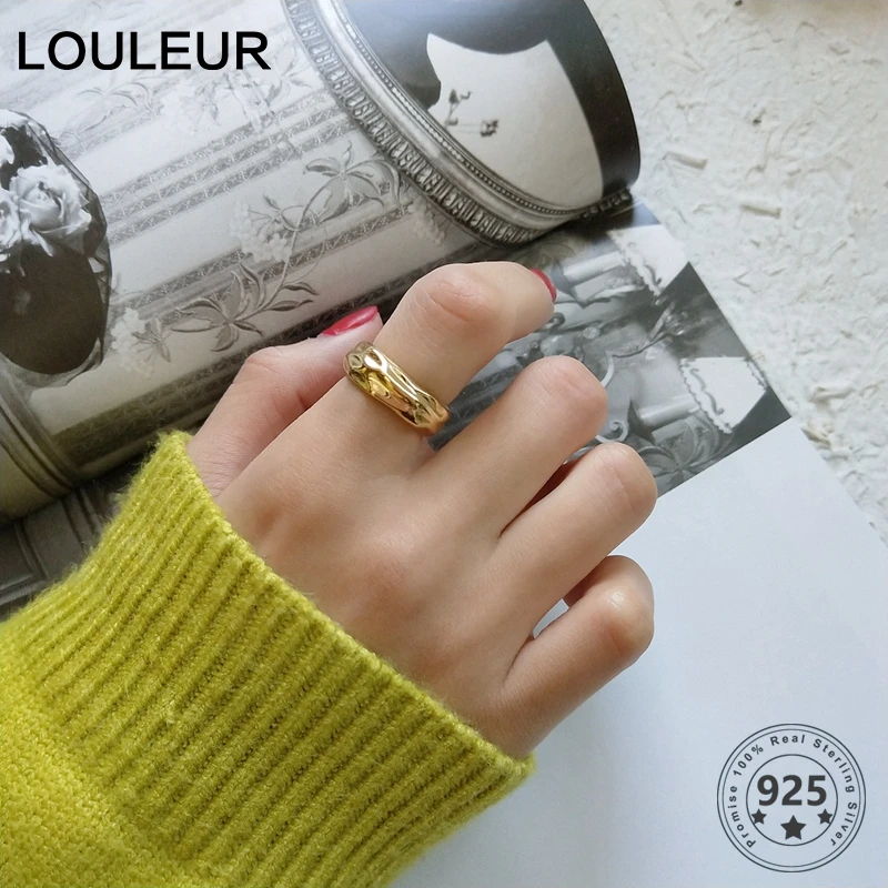 Water wave 925 sterling silver gold color rings designer works simple element design personality rings for women fashio jewelry
Water wave 925 sterling silver gold color rings designer works simple element design personality rings for women fashio jewelry