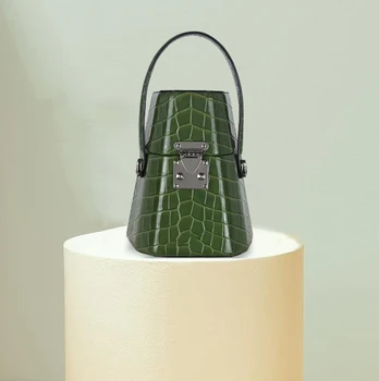 Retro Women's Leather Bags Europe and America Box Mini Crocodile Pattern Bucket Bag Super Fire INS
Retro Women's Leather Bags Europe and America Box Mini Crocodile Pattern Bucket Bag Super Fire INS