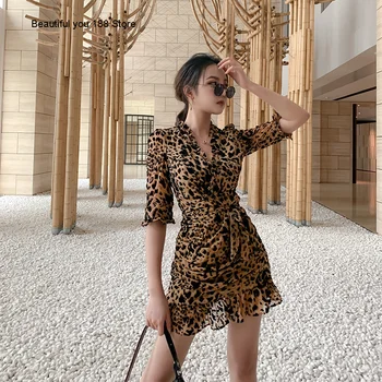 2020 Autumn new women's sexy V-collar wooden ear slimming bow leopard print dress
2020 Autumn new women's sexy V-collar wooden ear slimming bow leopard print dress
