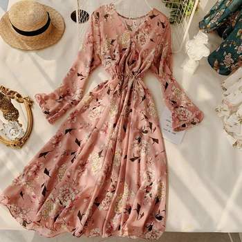 Beach dress for seaside holiday super fairy dress lace-up high waist slimming printed V-neck trumpet sleeve chiffon dress
Beach dress for seaside holiday super fairy dress lace-up high waist slimming printed V-neck trumpet sleeve chiffon dress