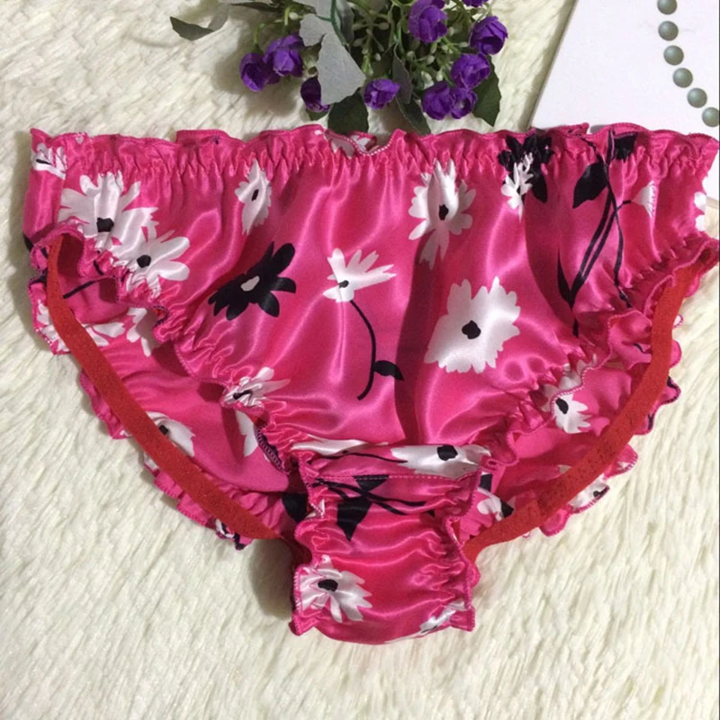 Women panties Ruffled Silk Soft Underwear Mid-waist Fashion Sexy Breathable female Briefs 
Women panties Ruffled Silk Soft Underwear Mid-waist Fashion Sexy Breathable female Briefs