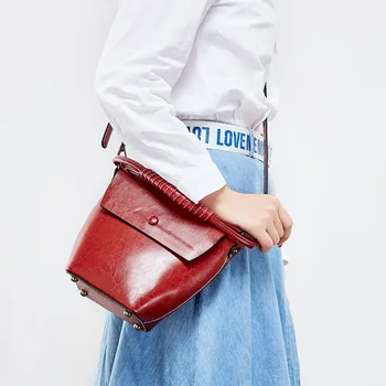 2020 Women's Summer New Fashion Vintage Concise Leather Handbag Bucket Bag Crossbody Bag Shoulder Bag Casual Bag Daily
2020 Women's Summer New Fashion Vintage Concise Leather Handbag Bucket Bag Crossbody Bag Shoulder Bag Casual Bag Daily