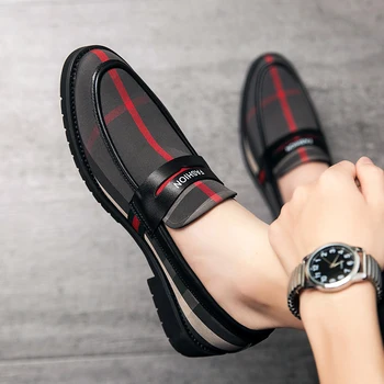 2020 Men Youth Casual Shoes Fashion Check Slip On Shoes Man Comfortable Loafers Men Shoes Gray Red Canvas Leather Men Slippers
2020 Men Youth Casual Shoes Fashion Check Slip On Shoes Man Comfortable Loafers Men Shoes Gray Red Canvas Leather Men Slippers