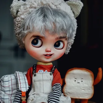 ICY 19 joint blyth doll with makeup face white skin DIY The Bitch boy with Sleep eyes handsome boy
ICY 19 joint blyth doll with makeup face white skin DIY The Bitch boy with Sleep eyes handsome boy