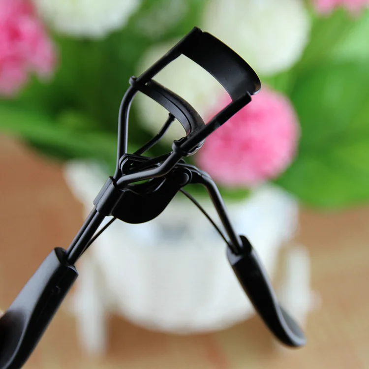 Eyelash curler Stainless steel eyelash curler with comfortable handle and good elasticity
Eyelash curler Stainless steel eyelash curler with comfortable handle and good elasticity