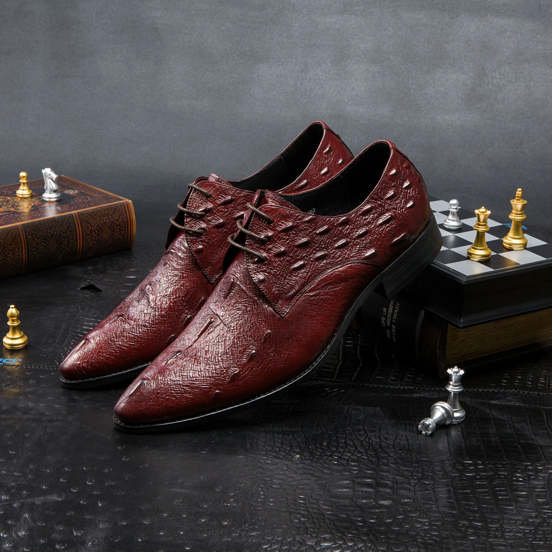 Men's Leather Shoes Embossed Ostrich Skin Pointed Toe Men Shoes Comfortable Cowhide Business Dress Shoes