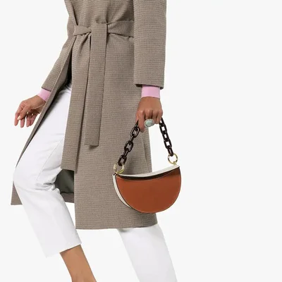2019 summer big name with the same paragraph acrylic portable saddle bag temperament wild shoulder bag
2019 summer big name with the same paragraph acrylic portable saddle bag temperament wild shoulder bag