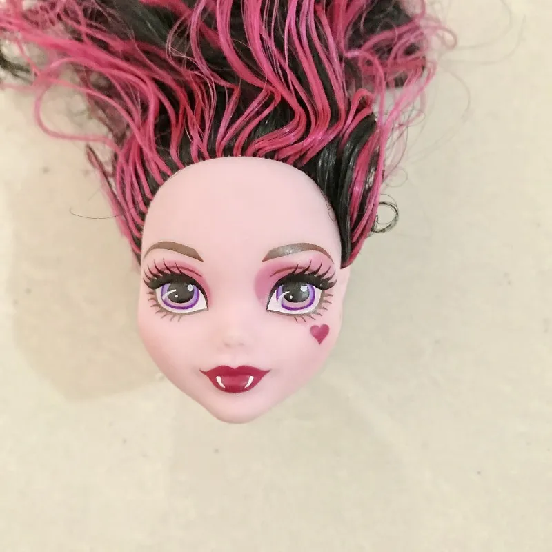 1pcs Monster dolls head randomly send originals Doll accessories with high quality gifts for girls
1pcs Monster dolls head randomly send originals Doll accessories with high quality gifts for girls