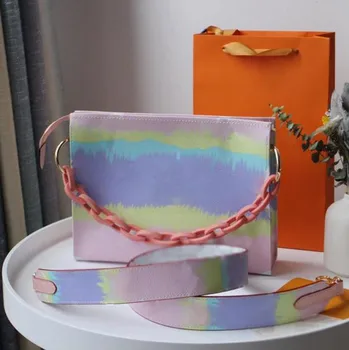 Free Shipping designe Travel Toiletry Pouch 26 cm Protection Makeup Clutch Women Genuine Leather Waterproof Cosmetic Bags For Wo
Free Shipping designe Travel Toiletry Pouch 26 cm Protection Makeup Clutch Women Genuine Leather Waterproof Cosmetic Bags For Wo