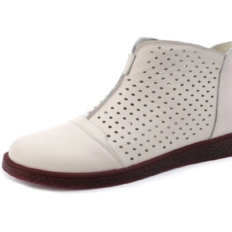 Beef tendon soft openwork short boots female 2019 new leather flat casual soft leather Martin boots large size women's shoes
Beef tendon soft openwork short boots female 2019 new leather flat casual soft leather Martin boots large size women's shoes