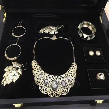 Fashion Women Necklace Golden Circle Retro Earring Necklace + Earrings + Bracelet + Ring Combo Set Jewerly For Women
Fashion Women Necklace Golden Circle Retro Earring Necklace + Earrings + Bracelet + Ring Combo Set Jewerly For Women