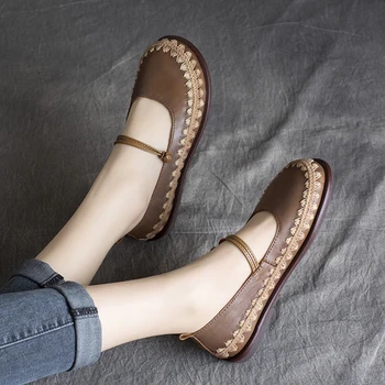 Women Leather Flats Retro Soft Low Heels for Women Mary Jane Shoes Flower Flats Genuine Leather Women Flat Handmade Brand 2020
Women Leather Flats Retro Soft Low Heels for Women Mary Jane Shoes Flower Flats Genuine Leather Women Flat Handmade Brand 2020