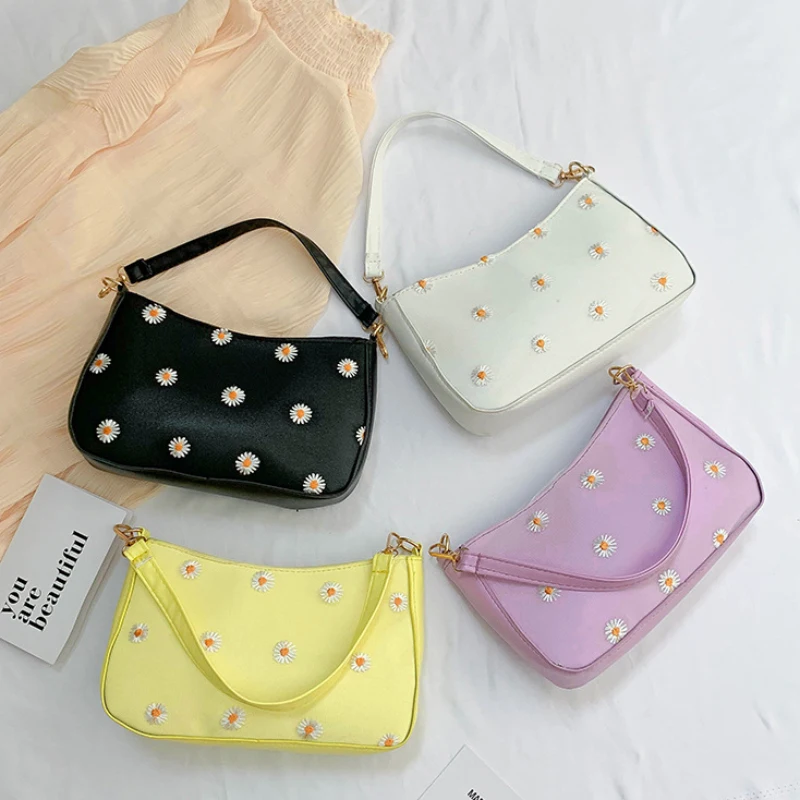 Women's Handbag Female Flower Embroidery Shoulder Bag Casual Handbag Ladies Messenger Bag Women's Fashion Underarm Bag 2020
Women's Handbag Female Flower Embroidery Shoulder Bag Casual Handbag Ladies Messenger Bag Women's Fashion Underarm Bag 2020
