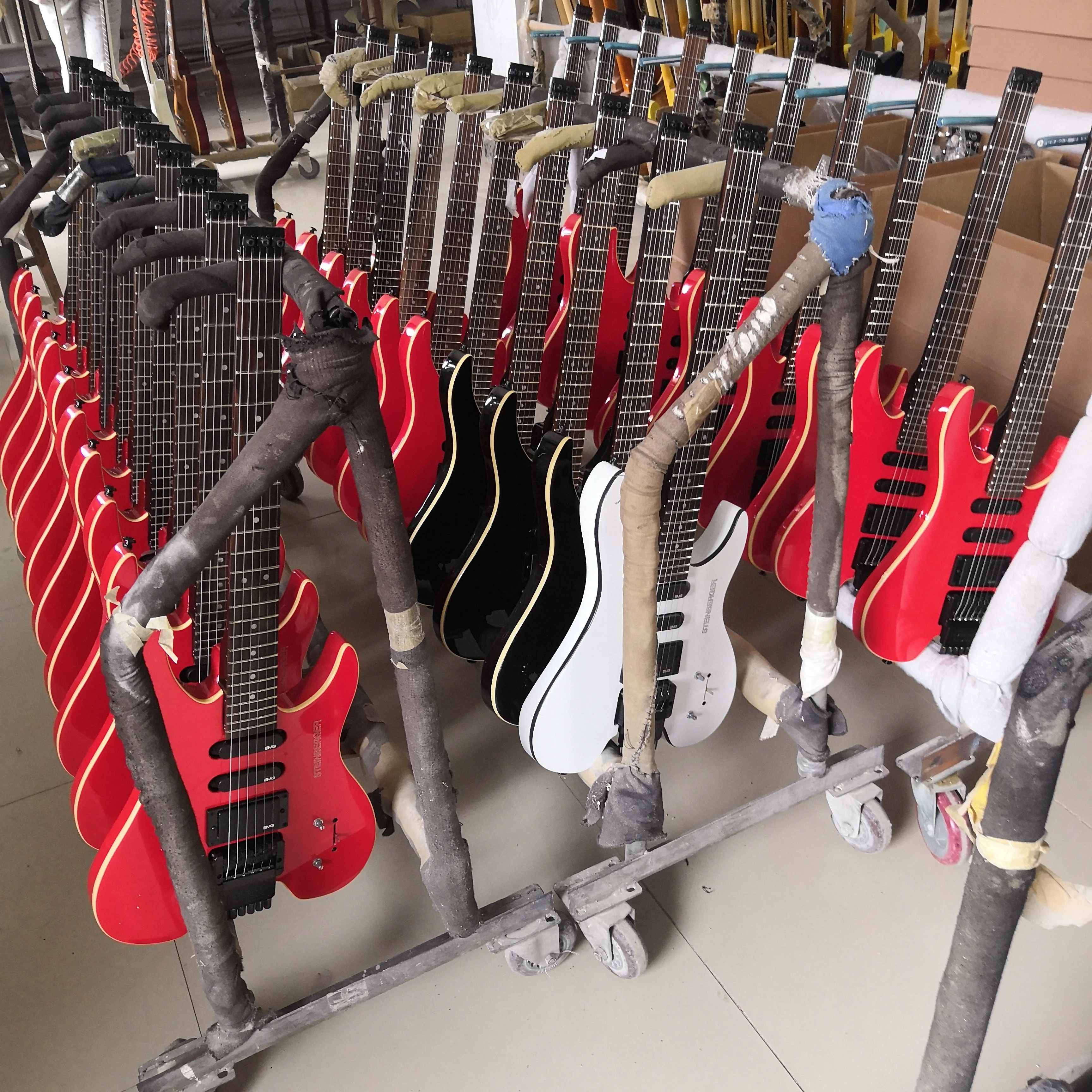 Headless Electric Guitar Three color options Fixed Bridge Headless Flamed Maple Top
Headless Electric Guitar Three color options Fixed Bridge Headless Flamed Maple Top