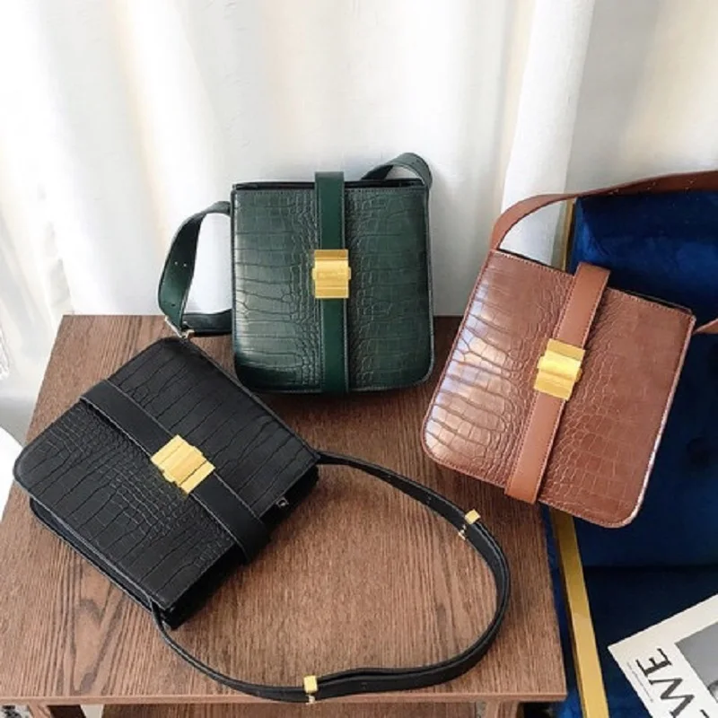 2019 Autumn Winter Large Capacity Luxury Women Crocodile Pattern Buckle Ladies Shoulder Bag Female Small Square Messenger Bag
2019 Autumn Winter Large Capacity Luxury Women Crocodile Pattern Buckle Ladies Shoulder Bag Female Small Square Messenger Bag