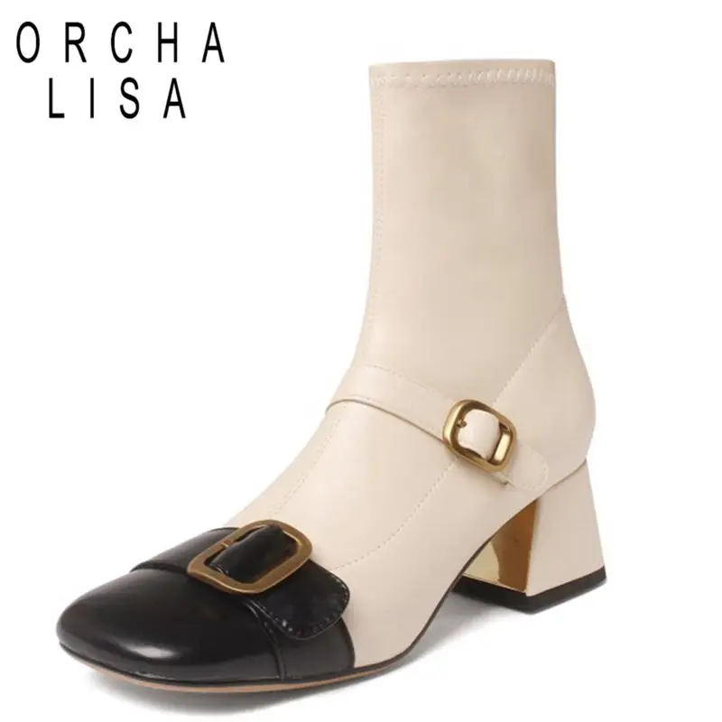 Женские ботильоны из натуральной кожи, бежевые ботильоны с квадратным носком и металлическим украшением, на высоком каблуке, обувь для вечерние, 2021 
Женские ботильоны из натуральной кожи, бежевые ботильоны с квадратным носком и металлическим украшением, на высоком каблуке, обувь для вечерние, 2021