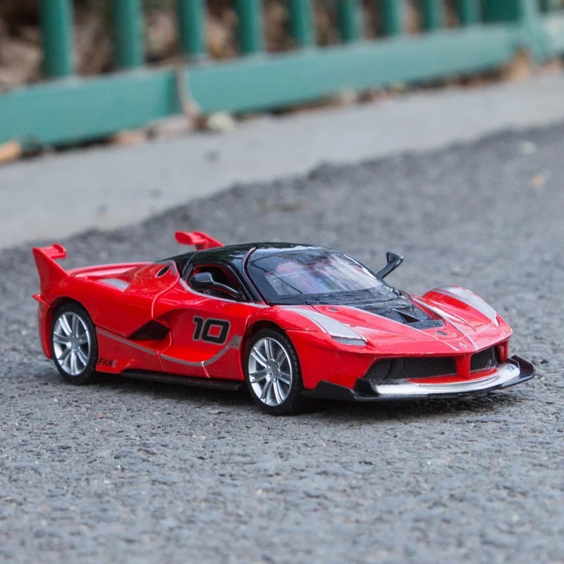 Фото Модель автомобиля из сплава Ferraris Laferrari FXXK 1:32 Литые и игрушечные автомобили