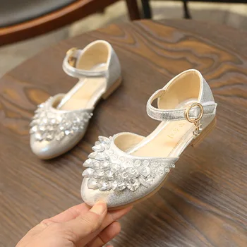 Spring Summer Baby Girls Shoes Fashion Children Princess Rhinestone Pearl Glitter Casual Leather Kids Shoes Silvers Pink B660 
Spring Summer Baby Girls Shoes Fashion Children Princess Rhinestone Pearl Glitter Casual Leather Kids Shoes Silvers Pink B660