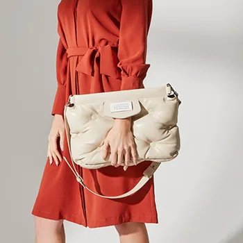Cloud Dumplings Clutch Tote Bag Female Shoulde Bags MM-Bags High-end Custom 2020 Luxury Designer Women Genuine Leather Handbags
Cloud Dumplings Clutch Tote Bag Female Shoulde Bags MM-Bags High-end Custom 2020 Luxury Designer Women Genuine Leather Handbags