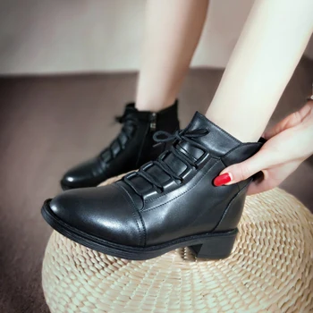 Women Winter Leather Ankle Boots Comfortable Natural Fur Low Heeled Femmes Bottes Fashion Zipper middle-aged woman shoes Black
Women Winter Leather Ankle Boots Comfortable Natural Fur Low Heeled Femmes Bottes Fashion Zipper middle-aged woman shoes Black