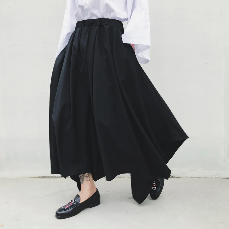 Super loose bell-bottom trousers for men, culottes for men, casual trousers for lovers, wide-leg trousers, dark yamamoto style 
Super loose bell-bottom trousers for men, culottes for men, casual trousers for lovers, wide-leg trousers, dark yamamoto style