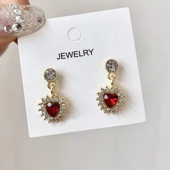 2019 New Fashion Temperament Romantic Rhinestone Red Heart Clip Earrings No Hole Elegant Sexy Korean Women Jewelry Earrings Clip
2019 New Fashion Temperament Romantic Rhinestone Red Heart Clip Earrings No Hole Elegant Sexy Korean Women Jewelry Earrings Clip