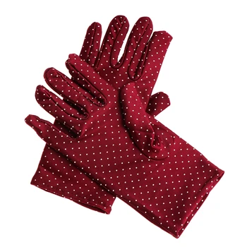 Summer Dot Print Thin Gloves Sun Protection Women's Cotton Anti-skid Short Gloves Bicycle Driving Cycling Fashion Women Mittens
Summer Dot Print Thin Gloves Sun Protection Women's Cotton Anti-skid Short Gloves Bicycle Driving Cycling Fashion Women Mittens