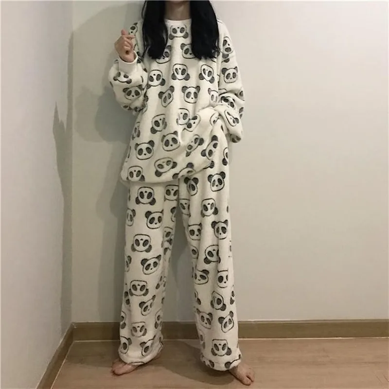 Home Suit Cute Winter Woman Pajamas Flannel Panda Print Home Clothes Thick Pijama Home Suit Pyjama Femme 2020 Sleepwear Homewear 
Home Suit Cute Winter Woman Pajamas Flannel Panda Print Home Clothes Thick Pijama Home Suit Pyjama Femme 2020 Sleepwear Homewear