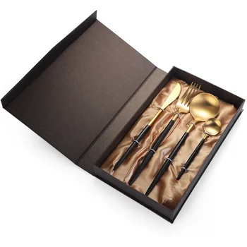 4pcs Black Gold Painted TablewareSe Set Lunch Cutlery Set 18/10 Stainless Steel Fork Spoon Knife Dinnerware Dinner Set Gift Box
4pcs Black Gold Painted TablewareSe Set Lunch Cutlery Set 18/10 Stainless Steel Fork Spoon Knife Dinnerware Dinner Set Gift Box