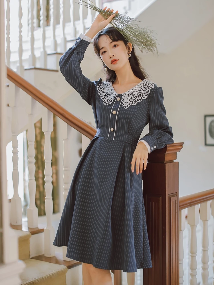 kawaii girl Vintage princess sweet lolita dress lace peter pan collar high waist stripe victorian dress gothic lolita op loli
kawaii girl Vintage princess sweet lolita dress lace peter pan collar high waist stripe victorian dress gothic lolita op loli