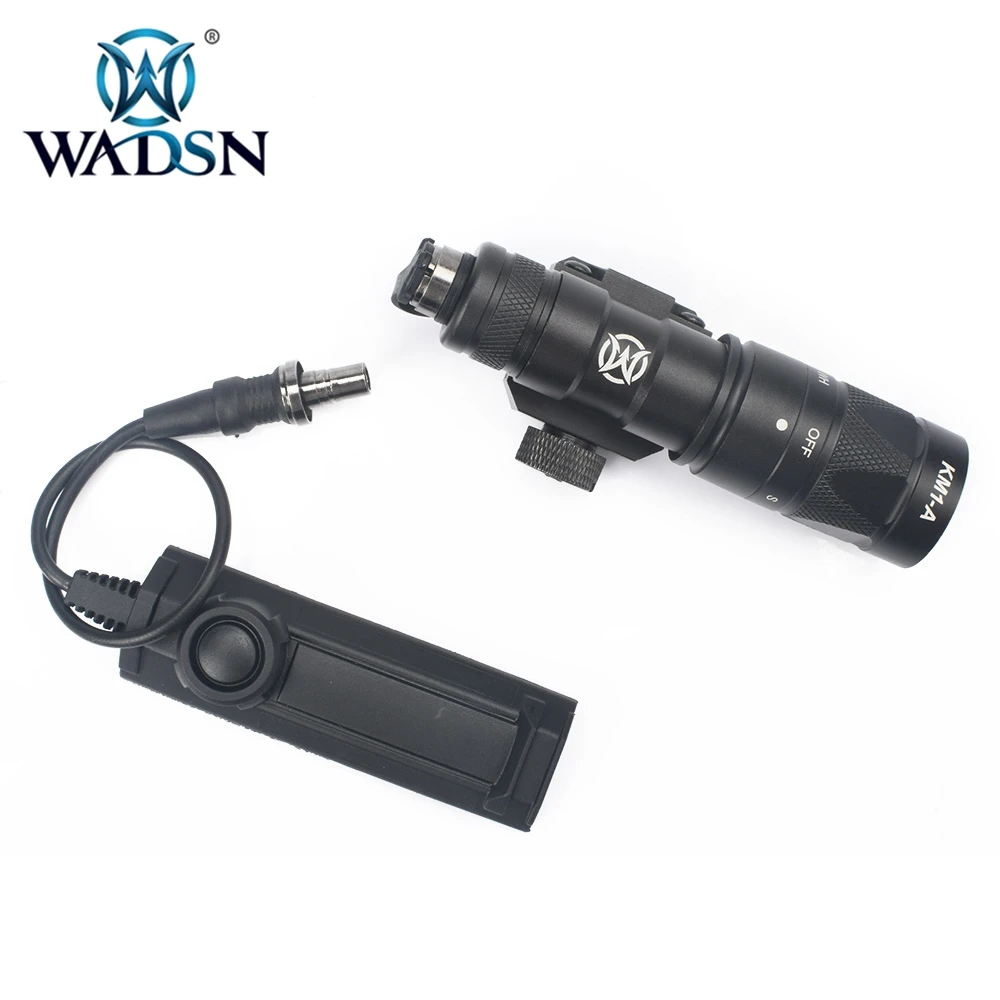 WADSN Tactical Flashlight M300W With Dual Function Tape Switch Sofatir Scout Light M300 Airsoft Torches WD04010 Weapon Lights
WADSN Tactical Flashlight M300W With Dual Function Tape Switch Sofatir Scout Light M300 Airsoft Torches WD04010 Weapon Lights
