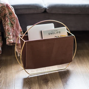 Northern Europe Leather metal frame fall land Newspaper and magazine shelf Creative handle bookshelf Home storage
Northern Europe Leather metal frame fall land Newspaper and magazine shelf Creative handle bookshelf Home storage