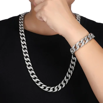 Hip Hop Full AAA Bling Miami Cuban Chain Iced Out Men's Bracelet Rhinestone Zircon Paved Gold Bracelets for Men Jewelry 
Hip Hop Full AAA Bling Miami Cuban Chain Iced Out Men's Bracelet Rhinestone Zircon Paved Gold Bracelets for Men Jewelry