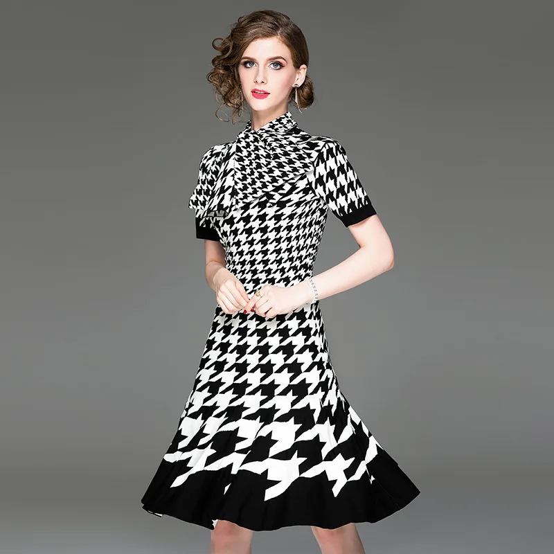 Autumn new small fragrance dress with bow heavy industry quality houndstooth knit dresses Slim A word Dress
Autumn new small fragrance dress with bow heavy industry quality houndstooth knit dresses Slim A word Dress