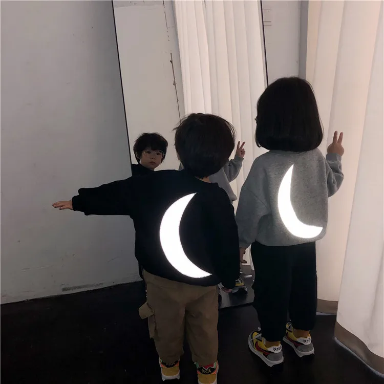 Children 2019 Autumn Winter Long Sleeve Solid Color with Night Light Moon Pattern Hooded Kids Reflective Fleece Fashion Clothes
Children 2019 Autumn Winter Long Sleeve Solid Color with Night Light Moon Pattern Hooded Kids Reflective Fleece Fashion Clothes