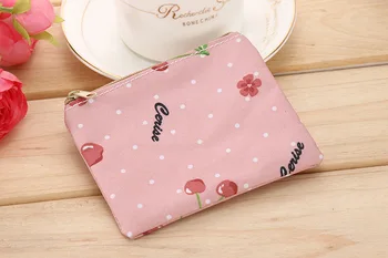 Polyester ladies coin purse key chain snack bag USB cable earphone bag mini cute oval zipper student coin purse travel storage
Polyester ladies coin purse key chain snack bag USB cable earphone bag mini cute oval zipper student coin purse travel storage