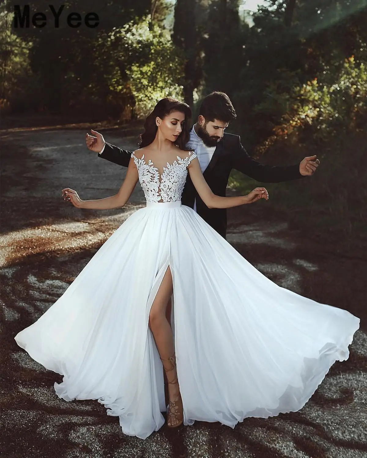 Country A Line Chiffon Wedding Dresses Top Lace Sheer Neck Cover Button Back Side Split Bridal Gowns Vestido de noiva Custom
Country A Line Chiffon Wedding Dresses Top Lace Sheer Neck Cover Button Back Side Split Bridal Gowns Vestido de noiva Custom