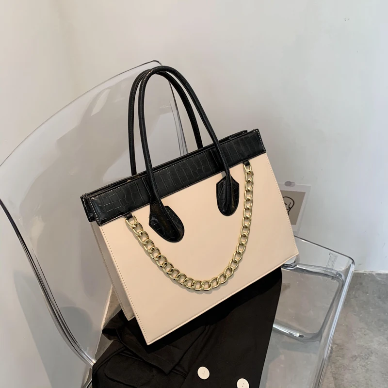 Contrasting Color Large Capacity Handbag 2020 New Style High Quality Women's Designer Shoulder Chain Underarm Bag
Contrasting Color Large Capacity Handbag 2020 New Style High Quality Women's Designer Shoulder Chain Underarm Bag