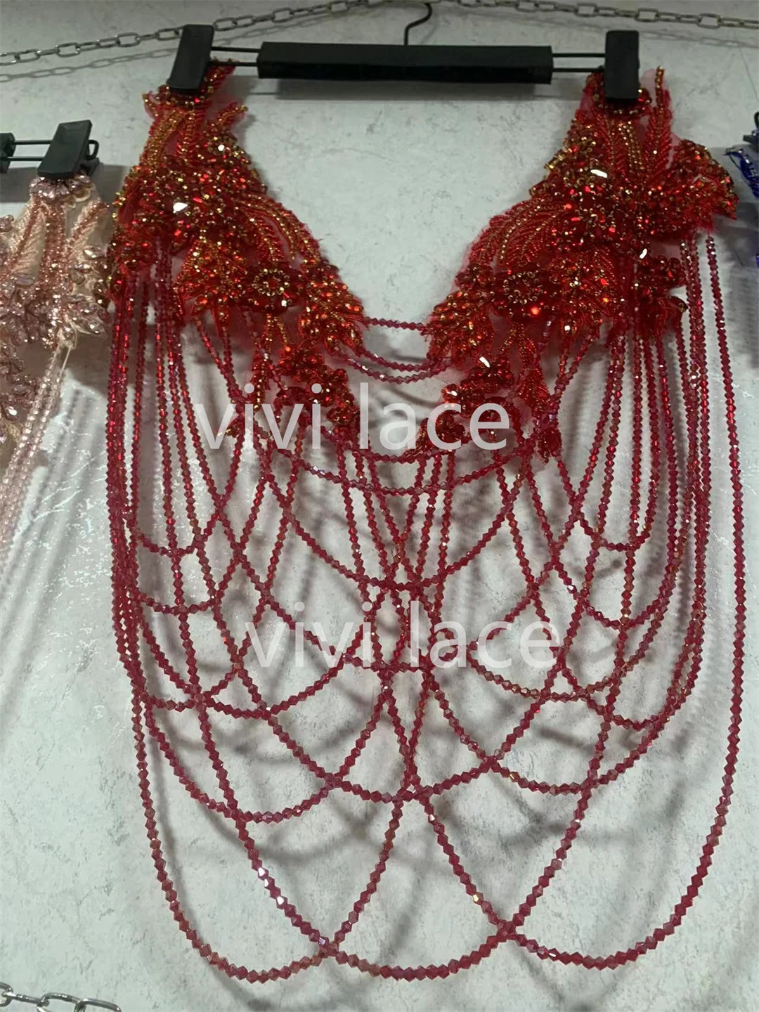 Sexy Red Color Stock Wedding Best Top Quality Fringe Crystal Beads Neck Lace For Sawing Bridal Dress /Fashion Designer
Sexy Red Color Stock Wedding Best Top Quality Fringe Crystal Beads Neck Lace For Sawing Bridal Dress /Fashion Designer