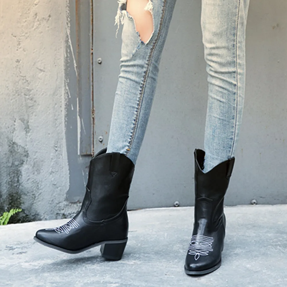 Classic Embroidered PU Leather Cowboy Ankle Boots for Women Wedge High Heel Boots Snake Print Western Cowgirl Boots 2019 Autumn
Classic Embroidered PU Leather Cowboy Ankle Boots for Women Wedge High Heel Boots Snake Print Western Cowgirl Boots 2019 Autumn