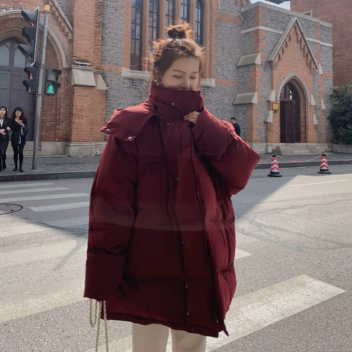 Photo Shoot Main Push CHIC Vigorous GIRL'S Berry Purple Mid-length Stand Collar Hooded Warm down Coat Cotton Overcoat Winter
Photo Shoot Main Push CHIC Vigorous GIRL'S Berry Purple Mid-length Stand Collar Hooded Warm down Coat Cotton Overcoat Winter