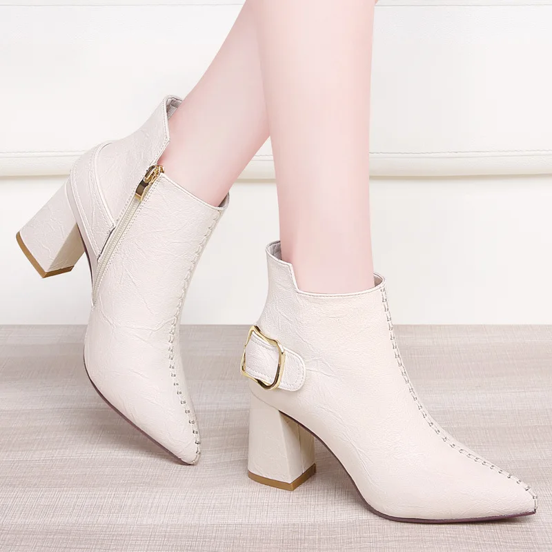 Pointed Toe Chunky Heel Martin Boots Women's British-Style Short Boots 2019 Autumn And Winter New Style plus Velvet High-heeled
Pointed Toe Chunky Heel Martin Boots Women's British-Style Short Boots 2019 Autumn And Winter New Style plus Velvet High-heeled