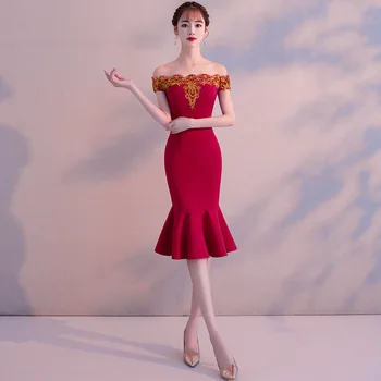 Buegundy Off Shoulder Oriental Style Banquet Dresses Chinese Vintage Traditional Wedding Cheongsam Elegant Evening Party Gowns
Buegundy Off Shoulder Oriental Style Banquet Dresses Chinese Vintage Traditional Wedding Cheongsam Elegant Evening Party Gowns