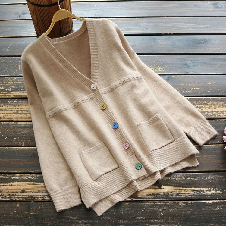 6679 New Autumn Women V-Neck Sweater Color Buckle Knit Cardigan Simple Long Sleeve Loose Sweater Coat
6679 New Autumn Women V-Neck Sweater Color Buckle Knit Cardigan Simple Long Sleeve Loose Sweater Coat