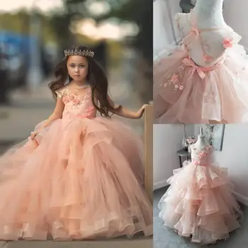 2020 Pink New Cute Country Flower Girl Birthday Dresses Ball Gown Sheer Neck 3D Flowers Applique Kids Girls Pageant Dress 
2020 Pink New Cute Country Flower Girl Birthday Dresses Ball Gown Sheer Neck 3D Flowers Applique Kids Girls Pageant Dress