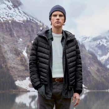 Bosideng outlets men's down jacket 2020 new winter short hooded light coat packable B90131007
Bosideng outlets men's down jacket 2020 new winter short hooded light coat packable B90131007
