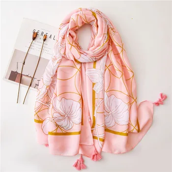 Korean Style Lady Air Conditioning Shawl Pale Pink Small White Flowers Fashion Cotton Silk Gauze Scarf
Korean Style Lady Air Conditioning Shawl Pale Pink Small White Flowers Fashion Cotton Silk Gauze Scarf