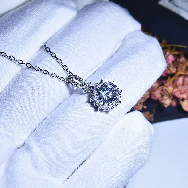 KOFSAC Exquisite 925 Sterling Silver Chain Necklace For Women Elegant Zircon Round Geometric Pendant Lady Engagement Accessories 
KOFSAC Exquisite 925 Sterling Silver Chain Necklace For Women Elegant Zircon Round Geometric Pendant Lady Engagement Accessories